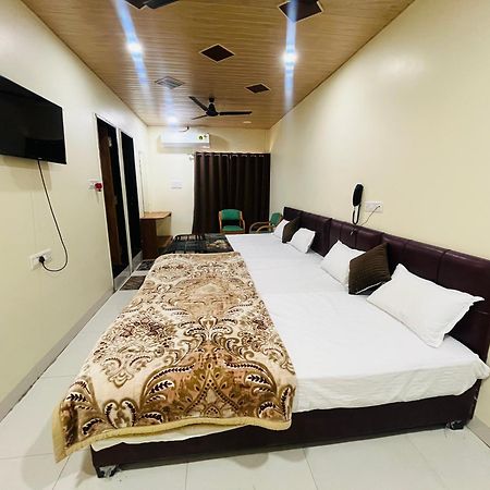 Hotel Shri Shiv Ganga Bhakt Niwas Ujjain Zewnętrze zdjęcie