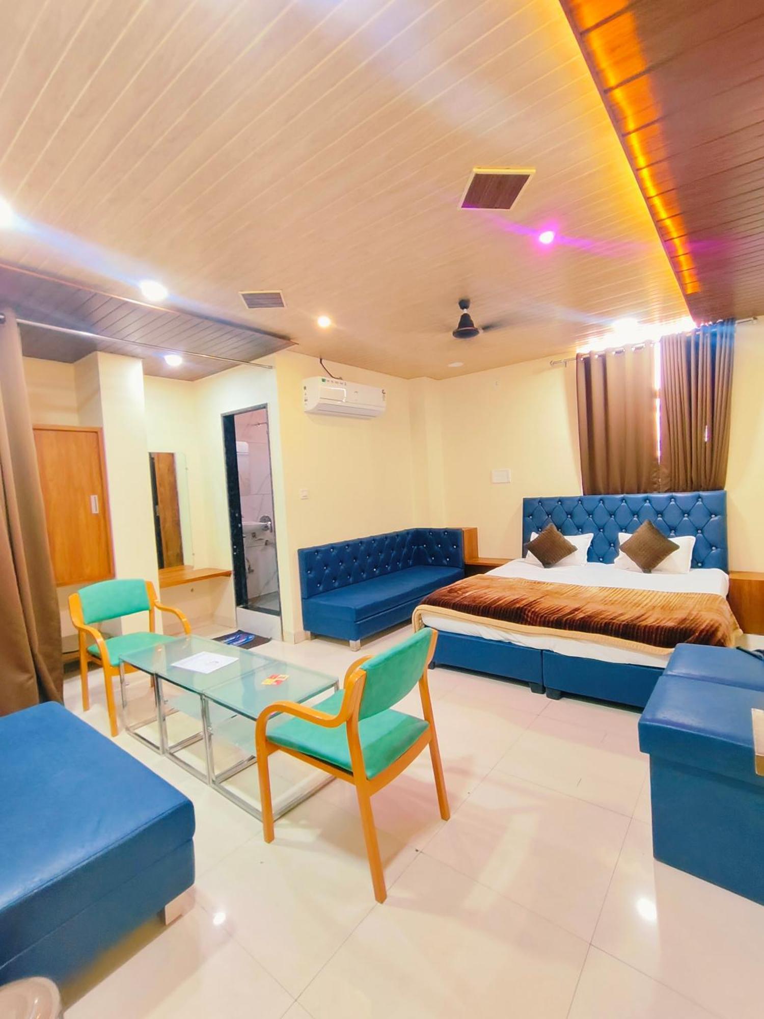 Hotel Shri Shiv Ganga Bhakt Niwas Ujjain Zewnętrze zdjęcie