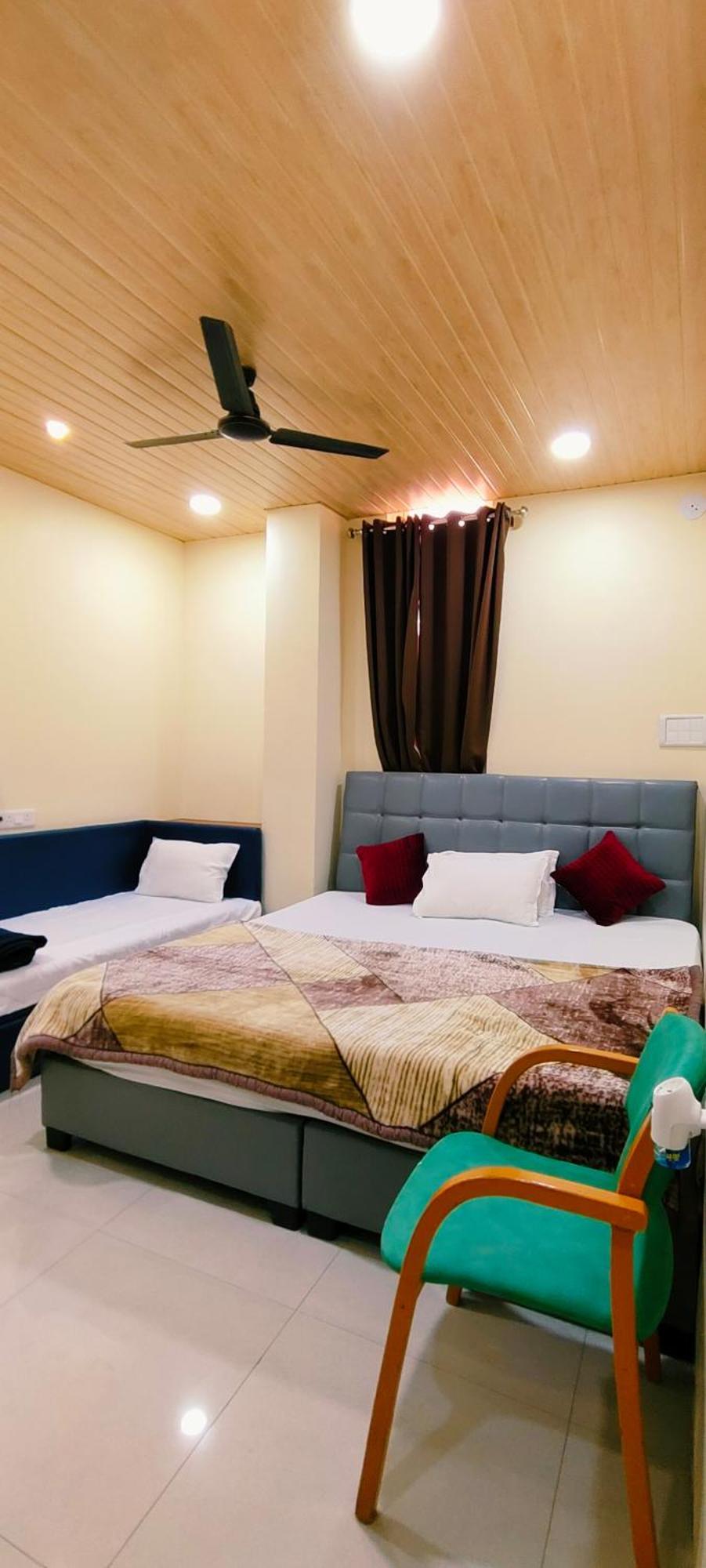 Hotel Shri Shiv Ganga Bhakt Niwas Ujjain Zewnętrze zdjęcie