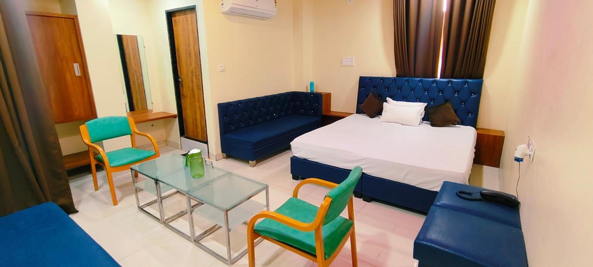 Hotel Shri Shiv Ganga Bhakt Niwas Ujjain Zewnętrze zdjęcie