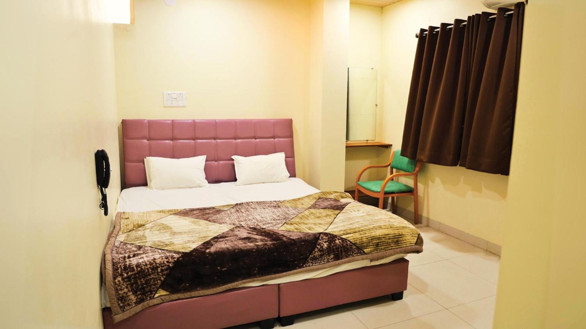 Hotel Shri Shiv Ganga Bhakt Niwas Ujjain Zewnętrze zdjęcie