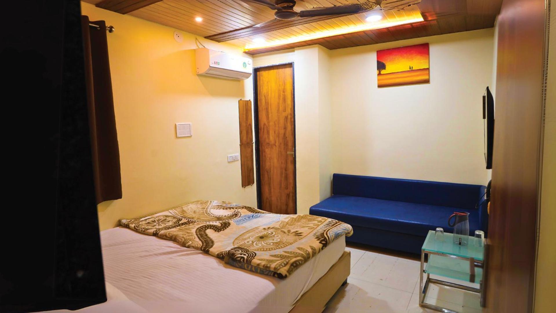 Hotel Shri Shiv Ganga Bhakt Niwas Ujjain Zewnętrze zdjęcie