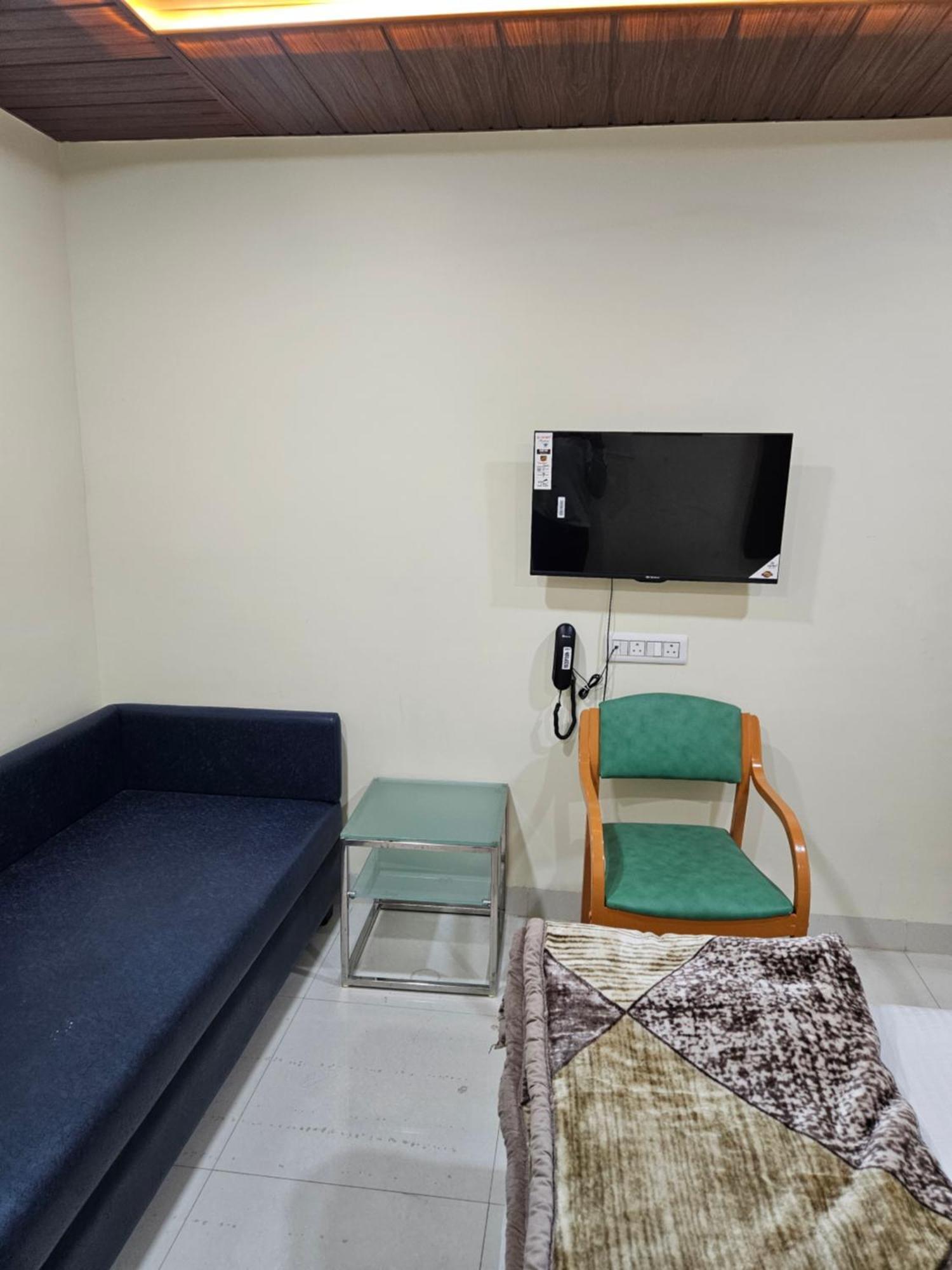Hotel Shri Shiv Ganga Bhakt Niwas Ujjain Zewnętrze zdjęcie