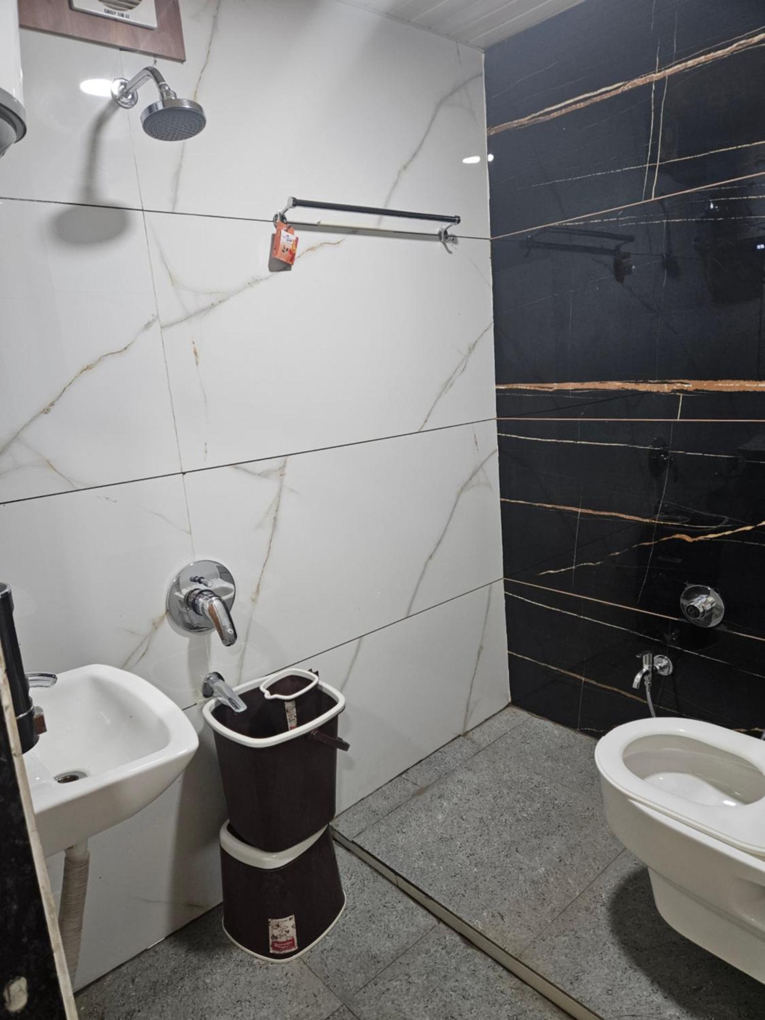 Hotel Shri Shiv Ganga Bhakt Niwas Ujjain Zewnętrze zdjęcie